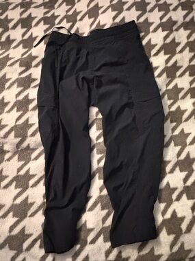 The North Face Black Women's Elastic Waist Active Pants